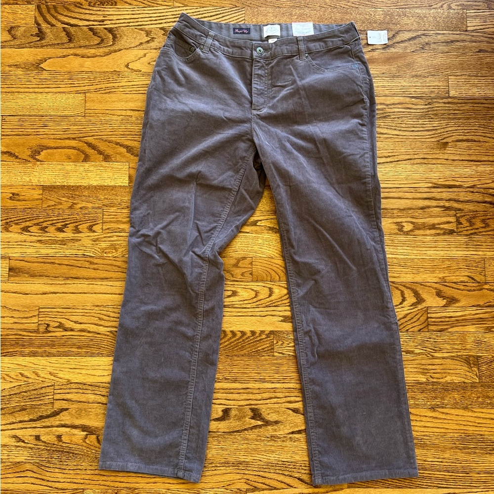 NWT St.John’s Bay Secretly Slender corduroy pants